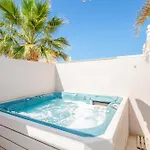 Luxury 3bd With Premium Amenities, Jacuzzi, Private Parking *