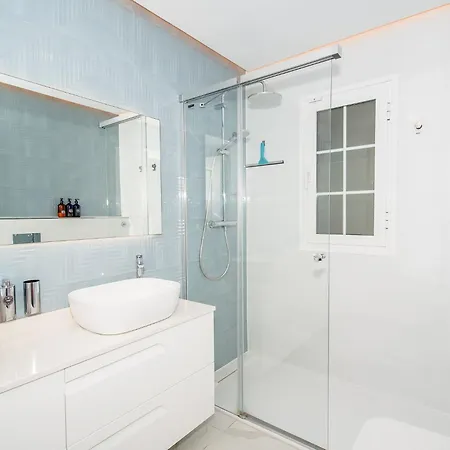Luxury 3bd With Premium Amenities, Jacuzzi, Private Parking 팔름-마르