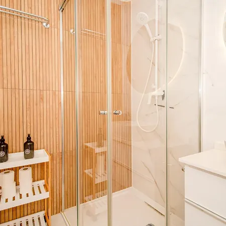 Luxury 3bd With Premium Amenities, Jacuzzi, Private Parking