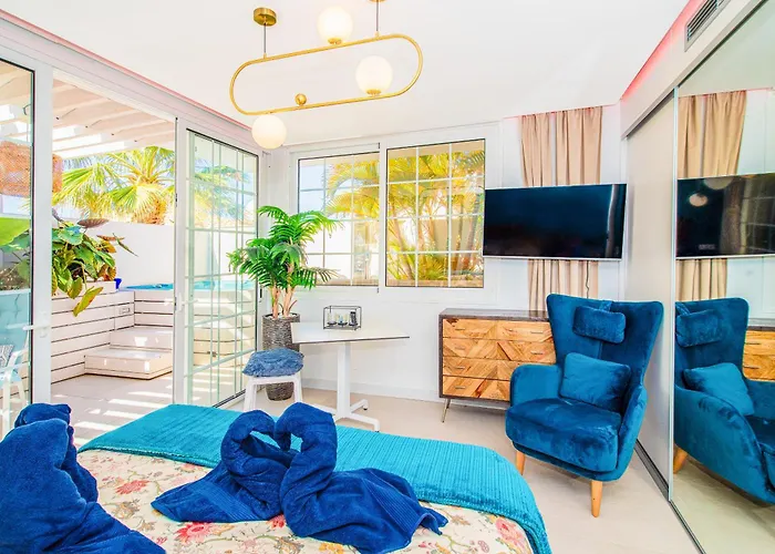 Luxury 3bd With Premium Amenities, Jacuzzi, Private Parking * 팔름-마르