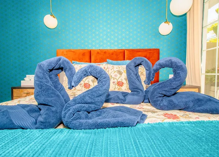 아파트 Luxury 3bd With Premium Amenities, Jacuzzi, Private Parking 팔름-마르