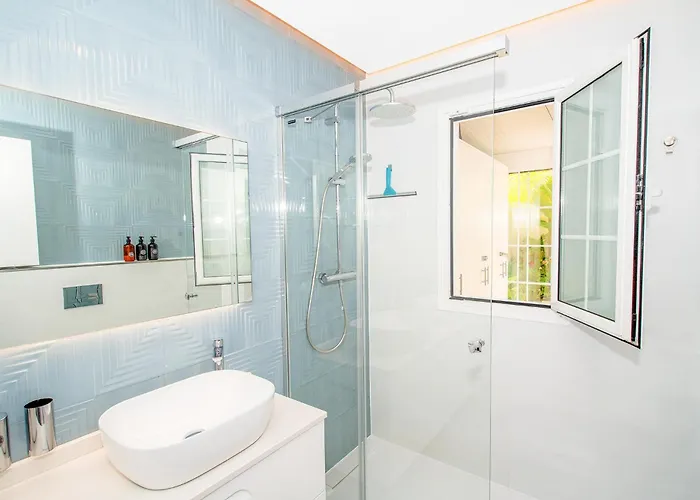 아파트 Luxury 3bd With Premium Amenities, Jacuzzi, Private Parking 팔름-마르