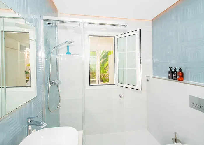 Luxury 3bd With Premium Amenities, Jacuzzi, Private Parking 팔름-마르