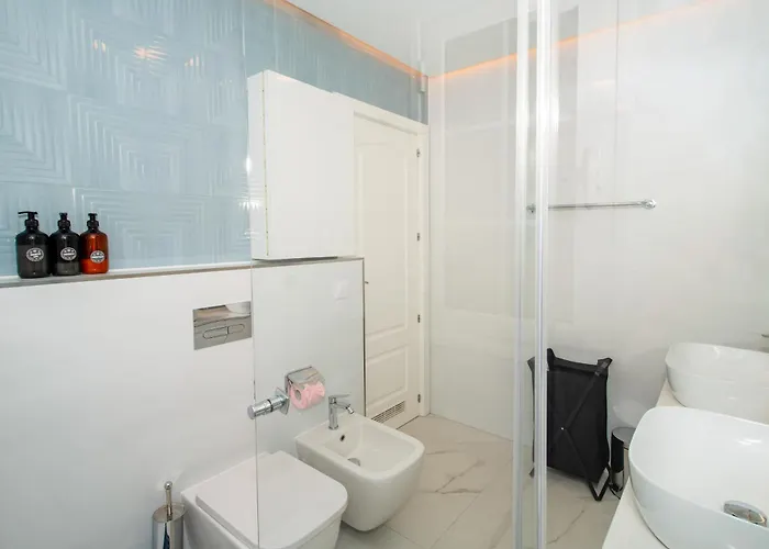 Luxury 3bd With Premium Amenities, Jacuzzi, Private Parking