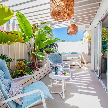 Luxury 3bd With Premium Amenities, Jacuzzi, Private Parking Apartment Palm-mar