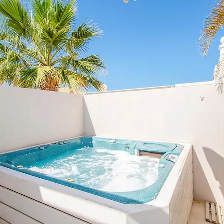 Luxury 3bd With Premium Amenities, Jacuzzi, Private Parking *