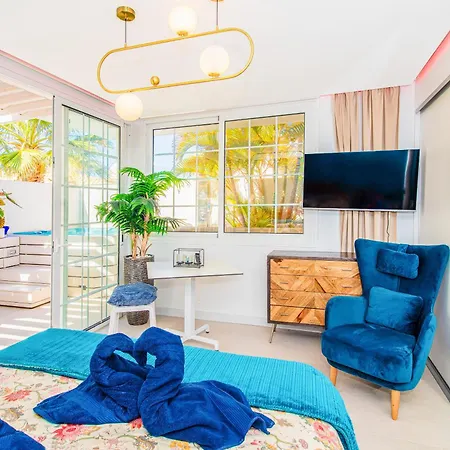 Luxury 3bd With Premium Amenities, Jacuzzi, Private Parking * Palm-mar