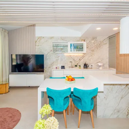 Luxury 3bd With Premium Amenities, Jacuzzi, Private Parking Appartement