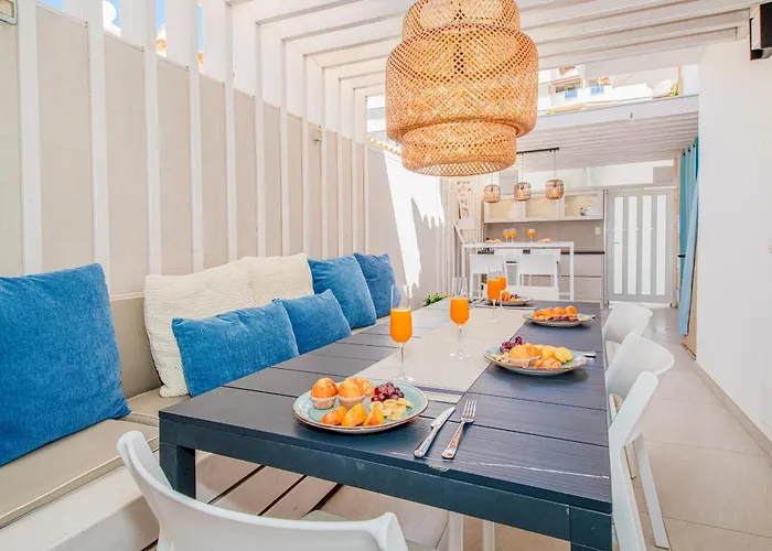 Luxury 3bd With Premium Amenities, Jacuzzi, Private Parking Lejlighed *