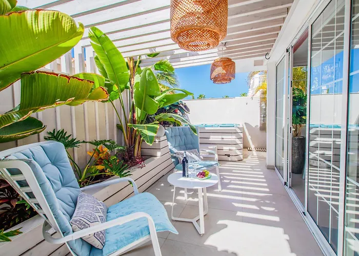 Luxury 3bd With Premium Amenities, Jacuzzi, Private Parking Lejlighed Palm-mar