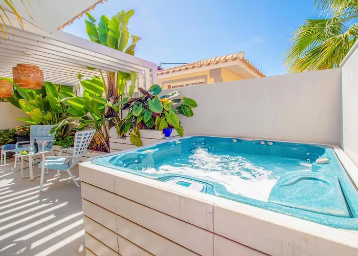 Luxury 3bd With Premium Amenities, Jacuzzi, Private Parking *