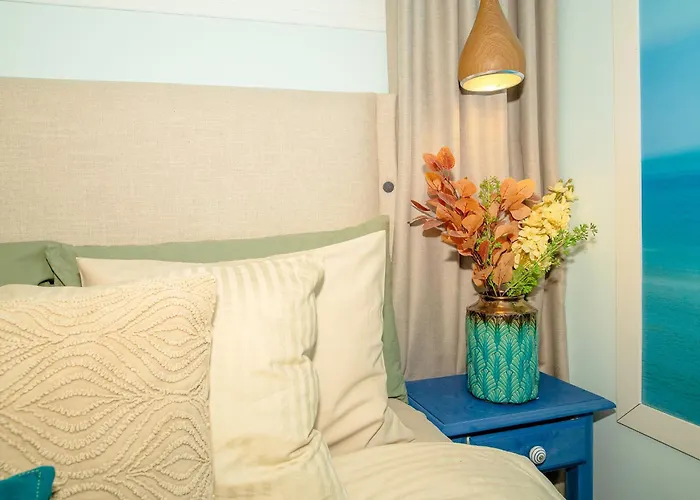 Luxury 3bd With Premium Amenities, Jacuzzi, Private Parking *