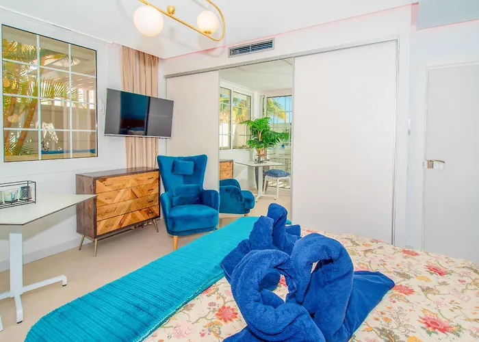 Luxury 3bd With Premium Amenities, Jacuzzi, Private Parking شقة *