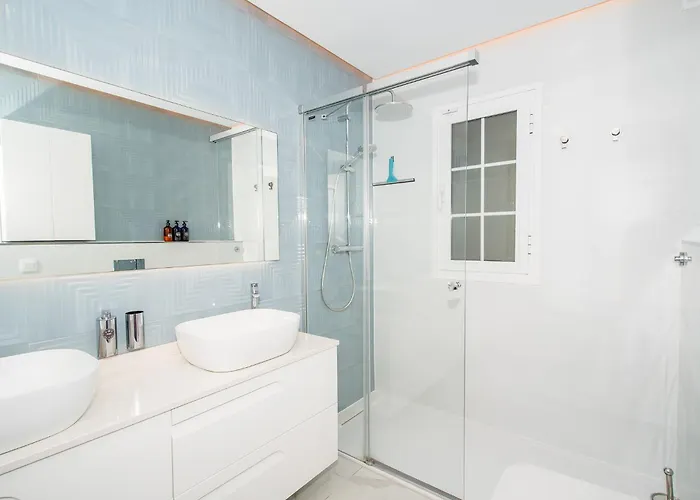 Luxury 3bd With Premium Amenities, Jacuzzi, Private Parking بالم مار