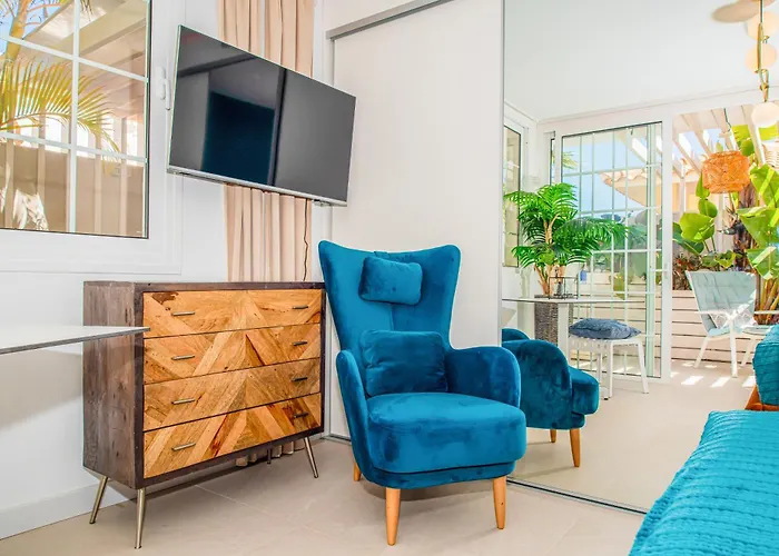 Luxury 3bd With Premium Amenities, Jacuzzi, Private Parking * بالم مار