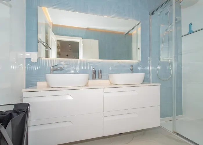 Luxury 3bd With Premium Amenities, Jacuzzi, Private Parking