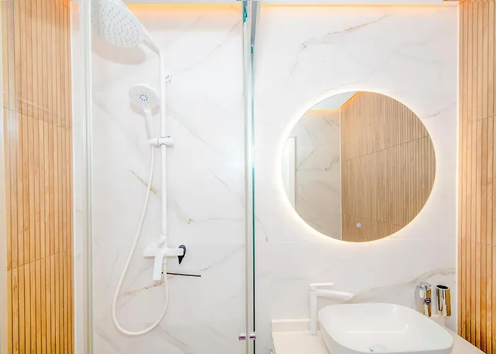 شقة Luxury 3bd With Premium Amenities, Jacuzzi, Private Parking