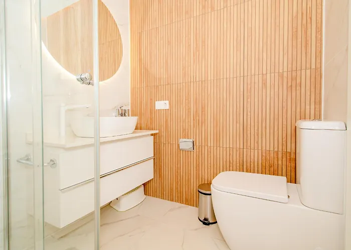 Lejlighed Luxury 3bd With Premium Amenities, Jacuzzi, Private Parking Palm-mar