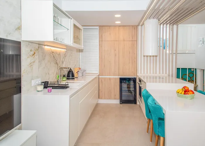 شقة Luxury 3bd With Premium Amenities, Jacuzzi, Private Parking بالم مار