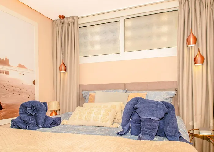 شقة Luxury 3bd With Premium Amenities, Jacuzzi, Private Parking *