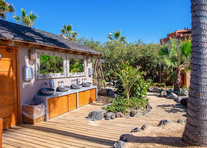 Luxury 3bd With Premium Amenities, Jacuzzi, Private Parking Lejlighed Palm-mar